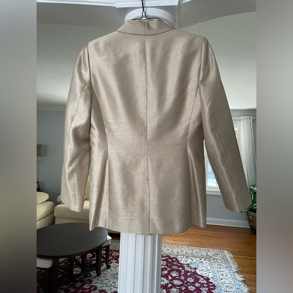 Le Suit women’s champion/ gold satin like , textured blazer/ Jacket size eight - Picture 2 of 5